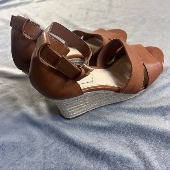 Liz Claiborne Brown Wedge Majorca Sandals Women's size 8 - Picture 5 of 7